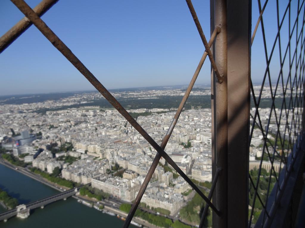 2013_08_Paris_b_Tour_Eiffel (13).JPG